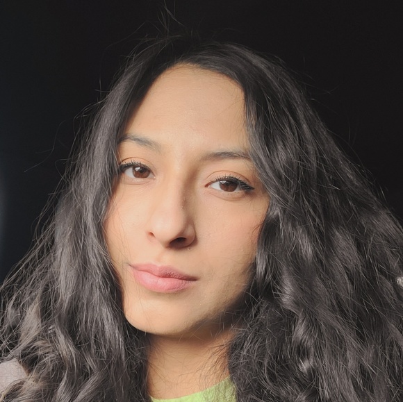 Meet your Posher, Dee - Picture 1 of 1